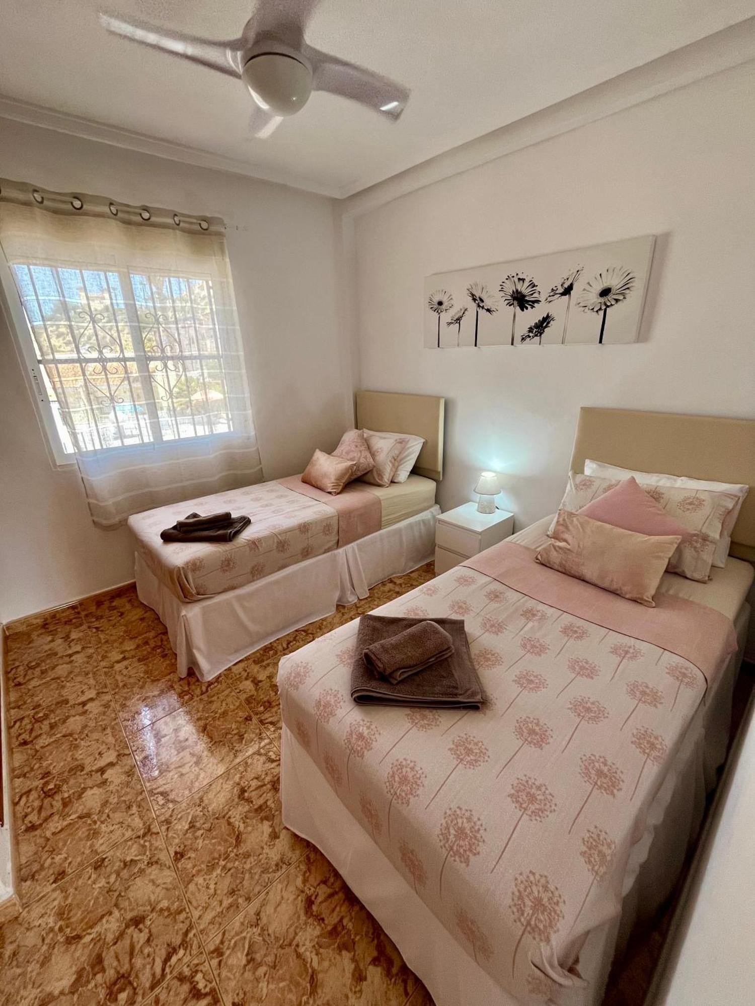 אליקאנטה Tranquil Self Catering Golf Course Apartment מראה חיצוני תמונה